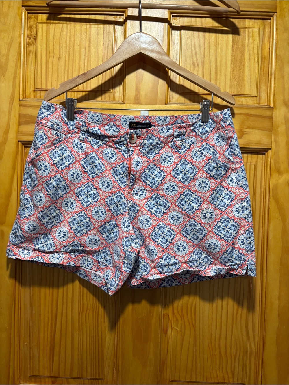 Lee Printed Women’s Shorts — Coral & Navy